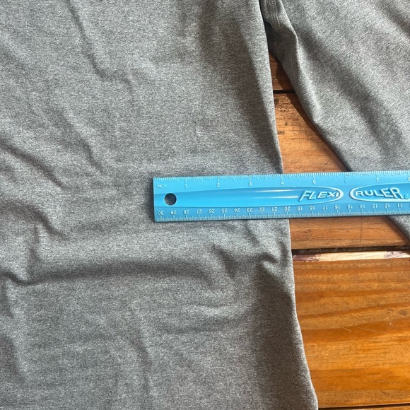 (335) NIKE DRI-FIT TOP - Picture 11 of 16